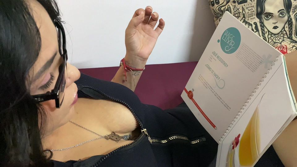 STUDY BREAK WITH MY BIG ASS LATINA STEPSISTER! - PORN IN SPANISH