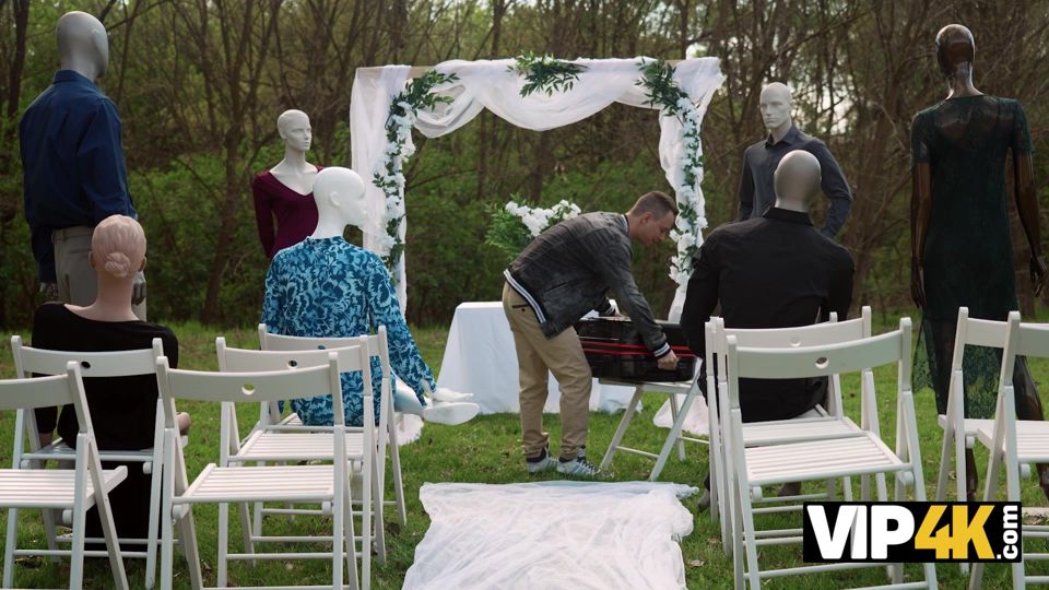 VIP4K. A Young Bride with a Beautiful Body Rides her Husband on their Wedding day