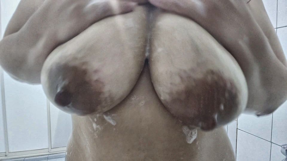 Come watch my sexy big breasts and big breasts 4