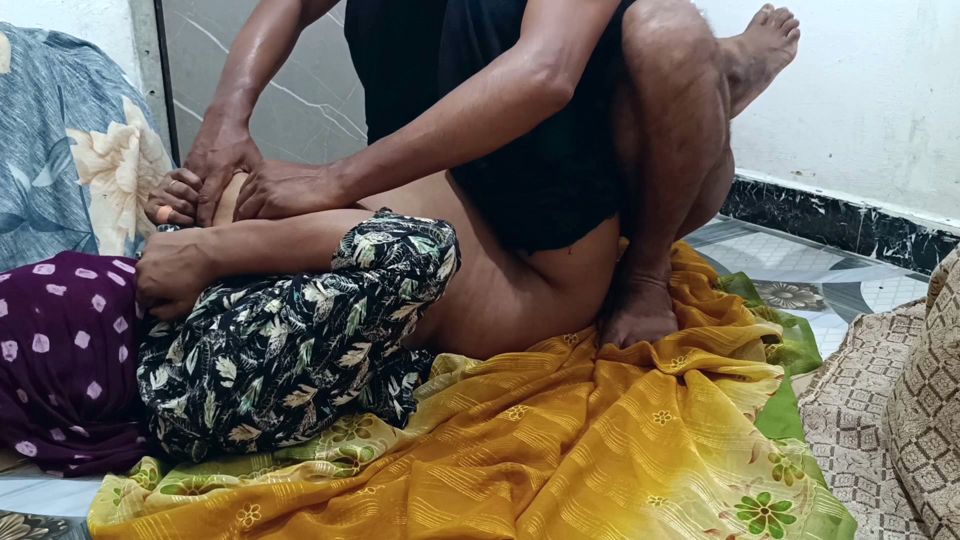 Desi hot Bhabhi Birthday gift