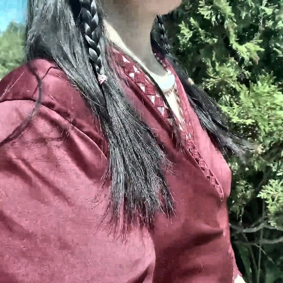 Walk to Gardens Then Pee