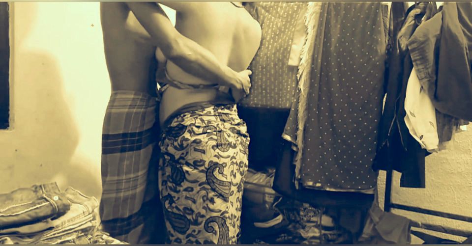 Romantic Hot Bhabi sex video.