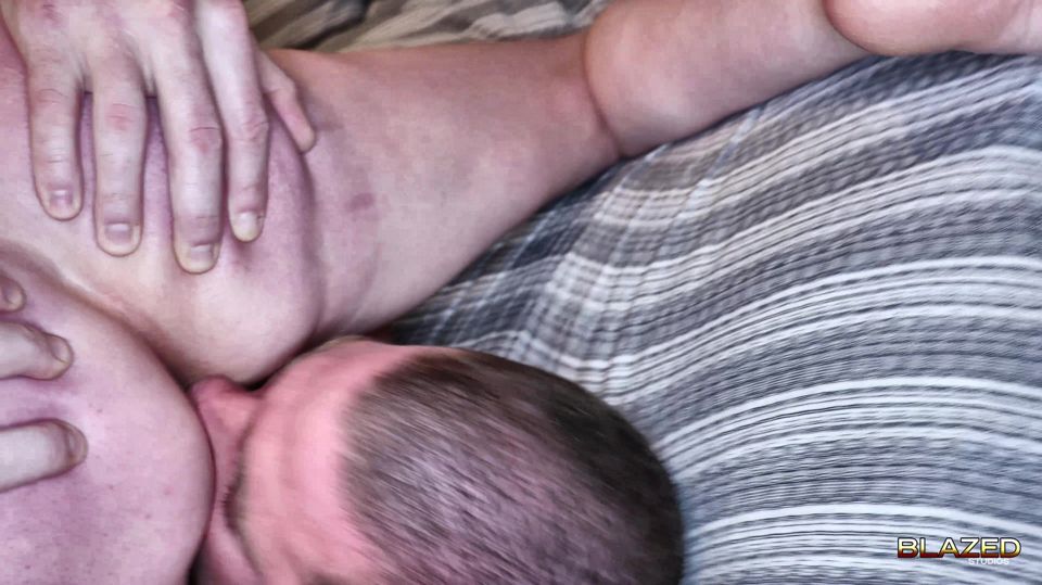Ray Ray and Violette Vixxxen - Threesome