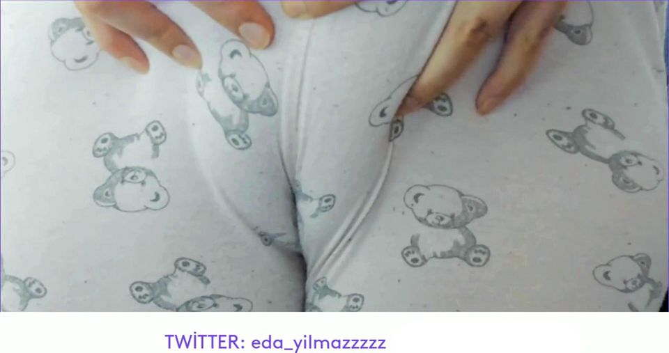 MASTURBATION IN PAJAMAS- CAMELTOE- PUFFED PUSSY- SWOLLEN PUSSY- TURKISH PORN