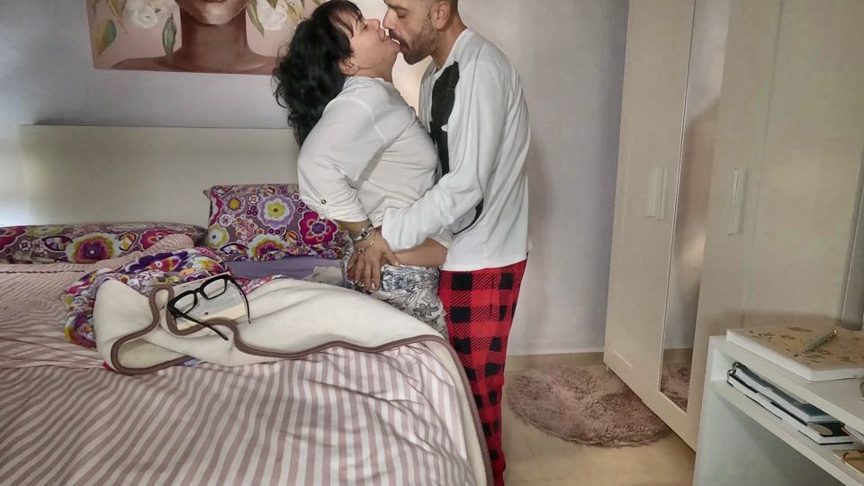 Stepmom, we're finally alone, I want to fuck you and cum inside you