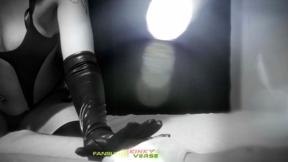 Succubus Blowjob Facial Noir Black and White Demon Girl Scene Kinkyverse