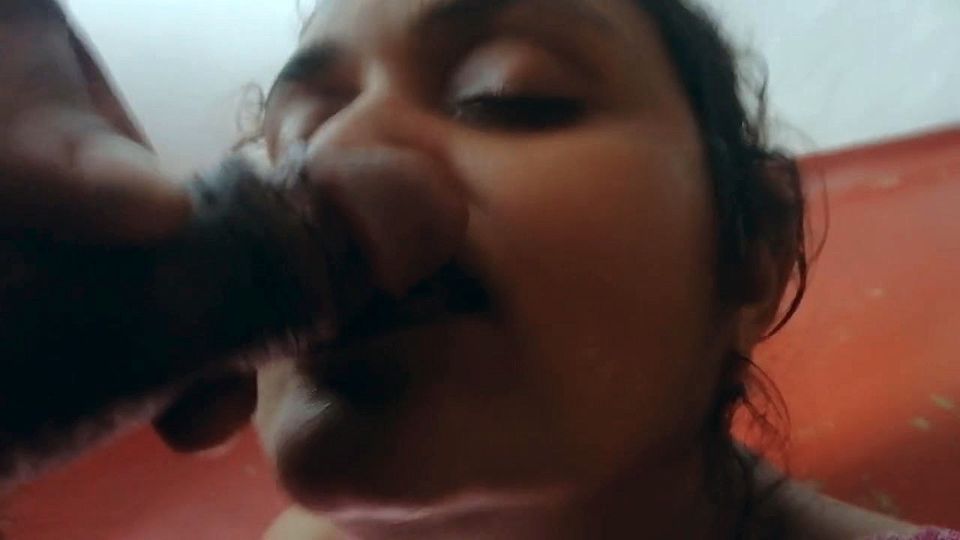 My desi maid walks in without a bra