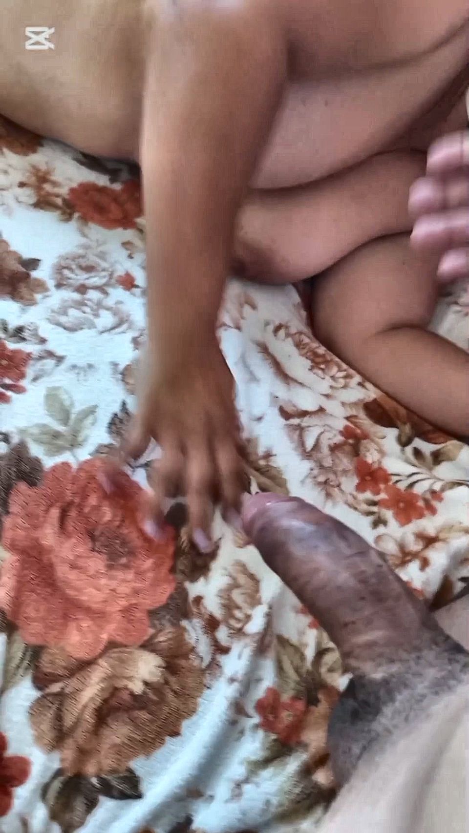How delicious to fuck this chubby girl
