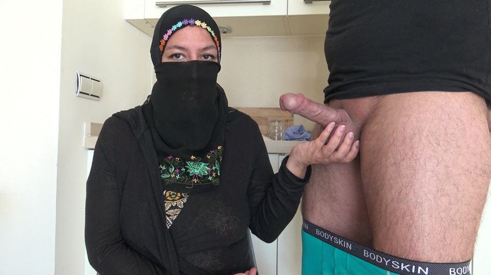 Unfaithful arab wife gets massive creampie in her first porn scene