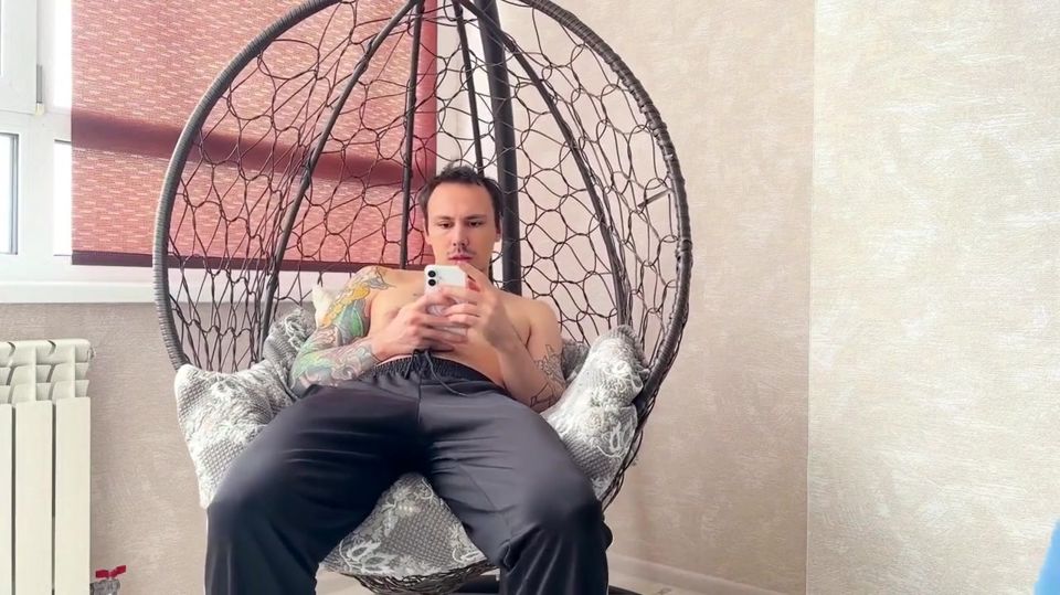 Tight Jeans Dry Hump: Horny Stepsis Orgasms on My Lap