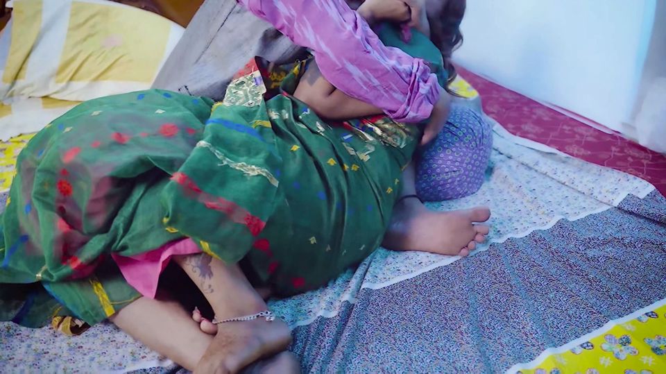 Bete ke ghar pe nhi rahne par sasur ne meri jawani ki pyaas bujhai