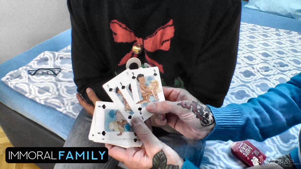 Card Games Turns Ino Taboo Anal Creampie Threesome for Squirt Machine Maddy Black on Christmas Eve