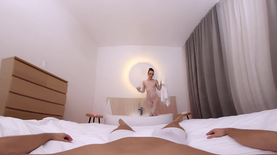 She's soaking wet! Bathtime fun for French babe in hotel room