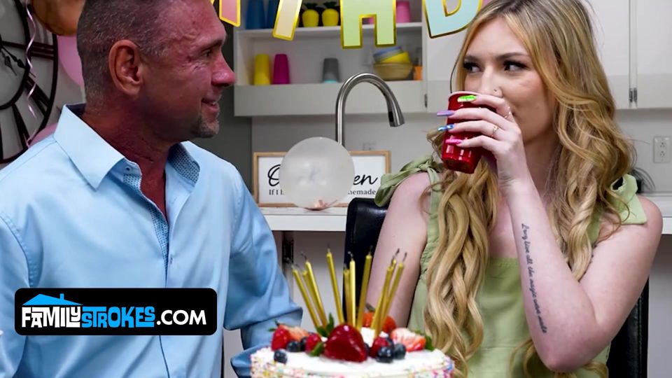 Natural Titted Petite Stepdaughter Daisy Lavoy Seduces And Rides Her Stepdaddy