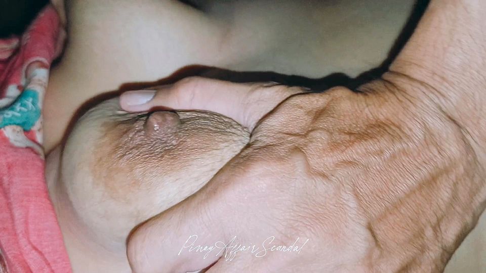 Stepbrother's Hungry Tongue Devours Stepsister's Juicy Pussy