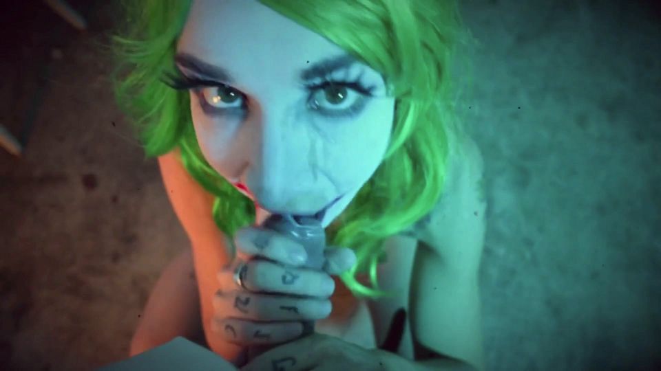 Joker Sucks Cock a Cosplay Makeup Facial