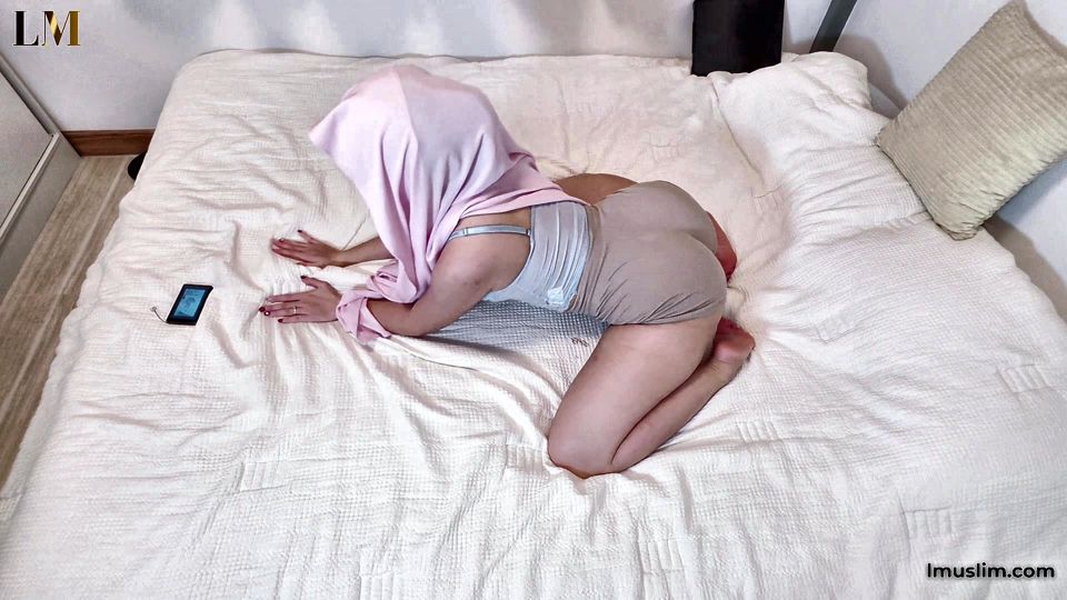 POV: Watch Your Hijabi Girl Neighbor Practicing Yoga