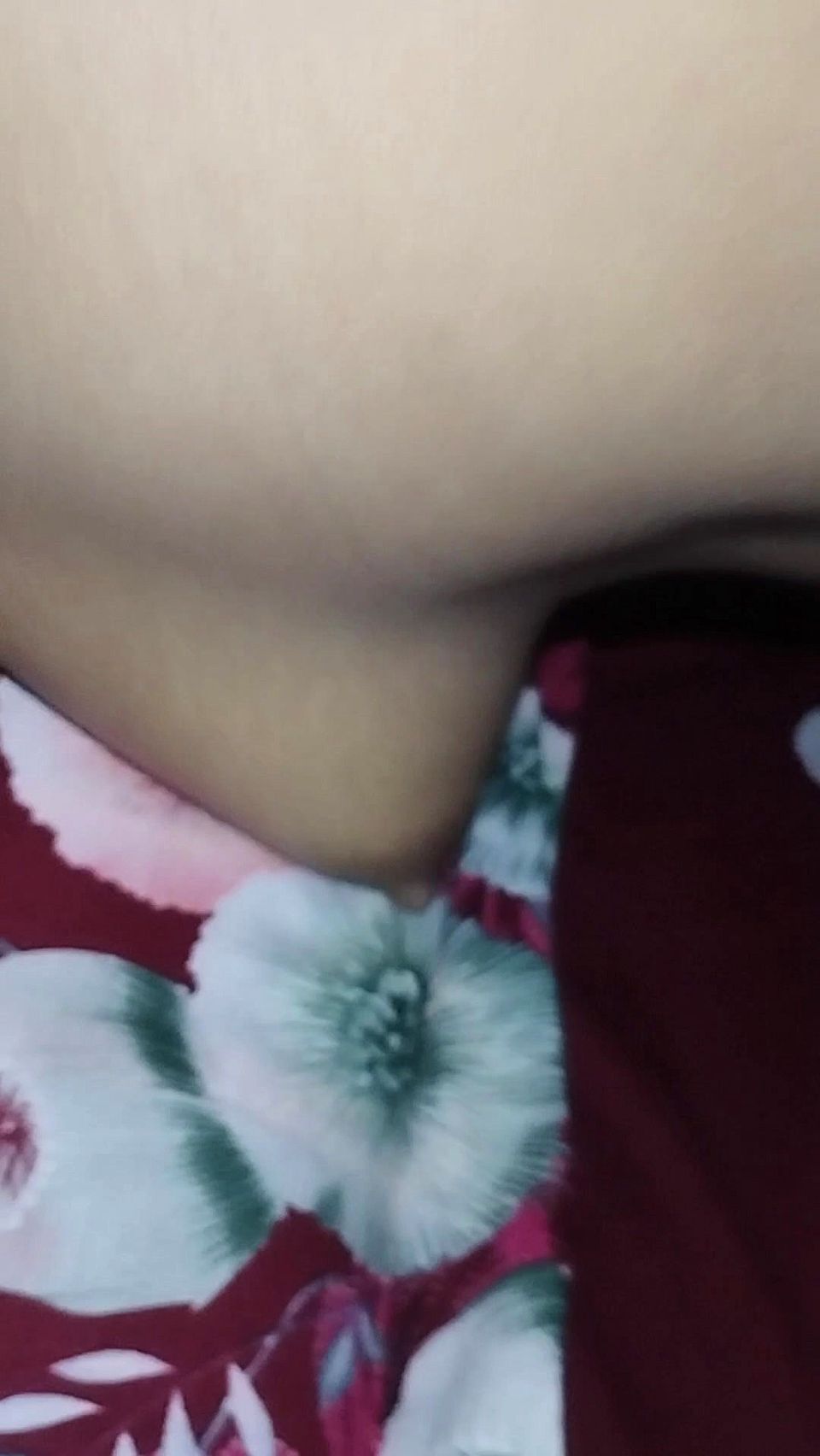BD Viral video of a sister-in-law sucking her brother-in-law's penis and having sex in doggy style.