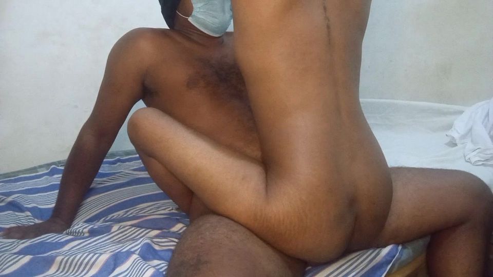 Srilanka romantic couple leak video room inside happy ending