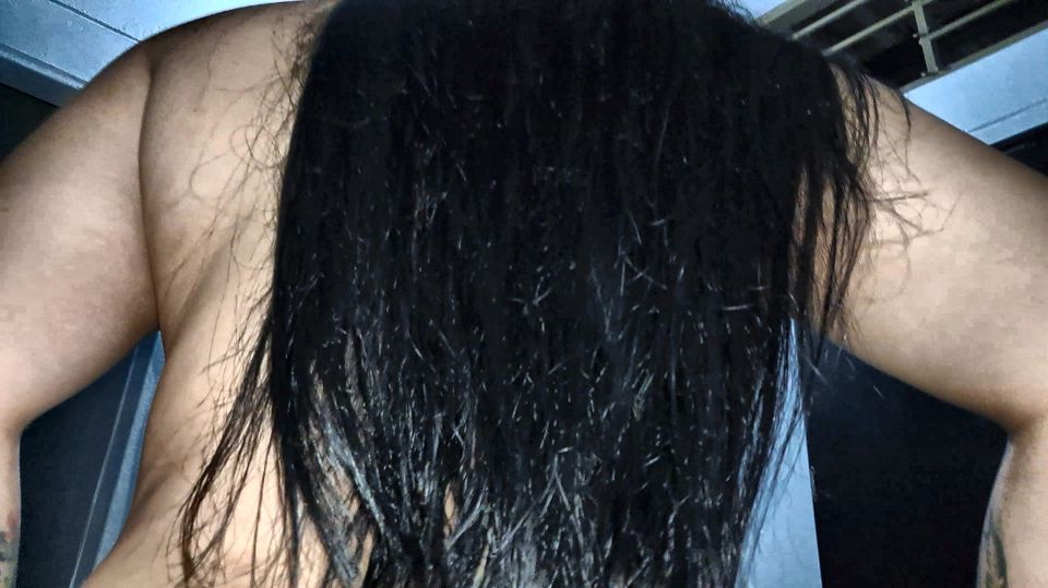 I'm alone in my room and my neighbor arrives to fuck her big ass
