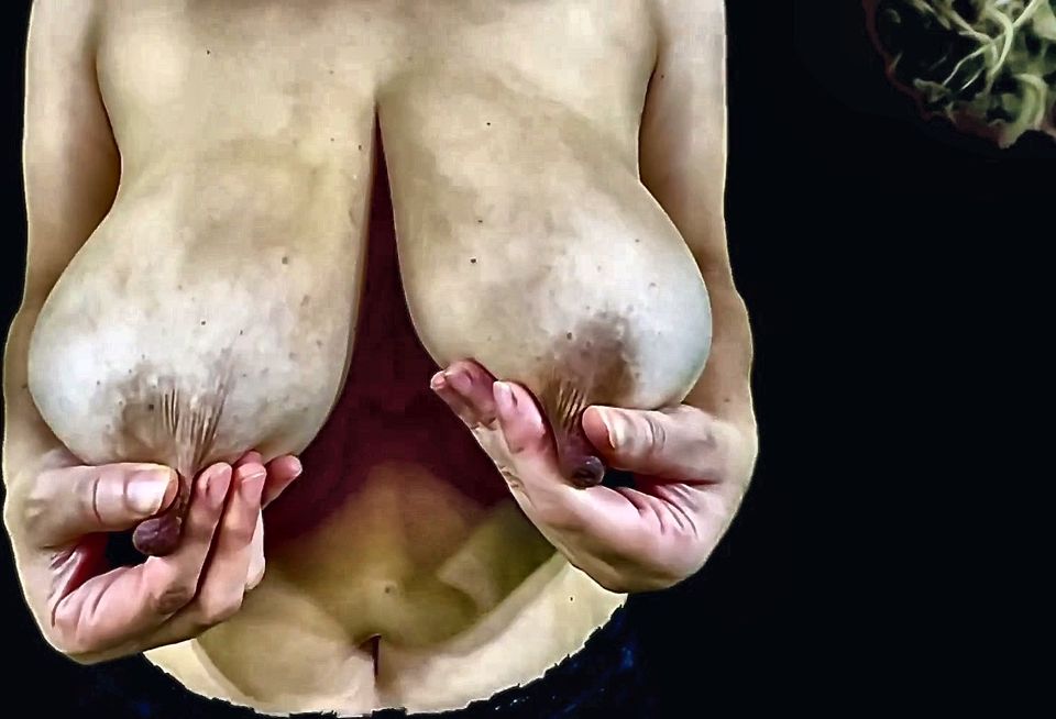 Huge Boobs Bouncing Clapping and Swinging