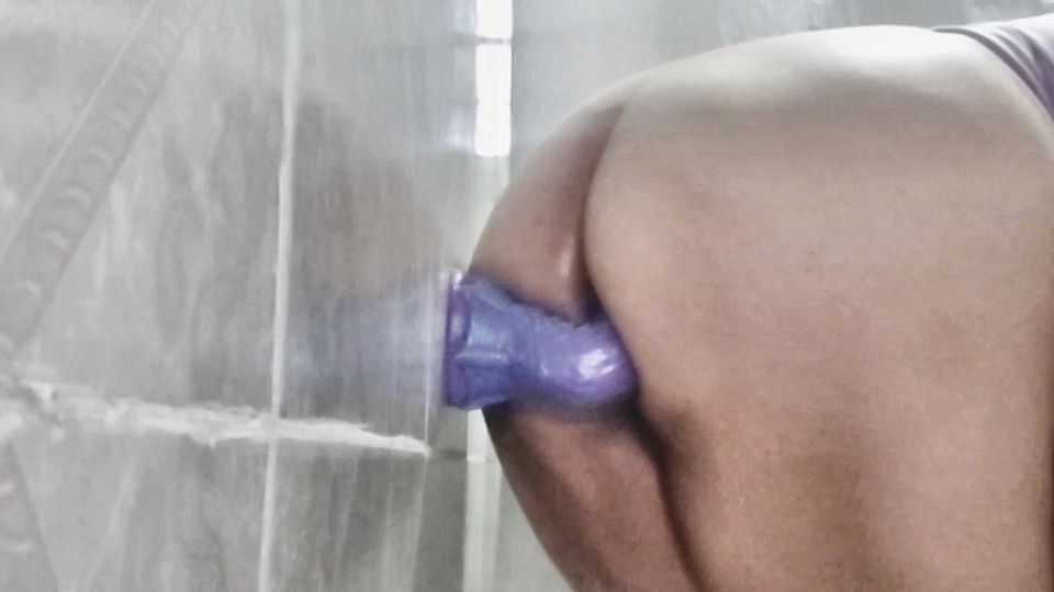 MILF Mature stepmom looks for someone to put a huge cock in her 9.1