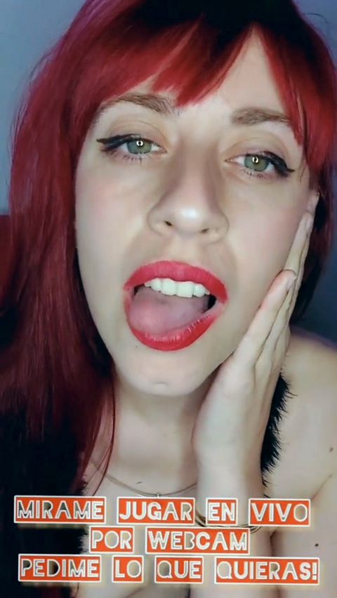 Shyyfxx Redhead Nympho Jerking off Before Christmas Dinner with Her in-laws