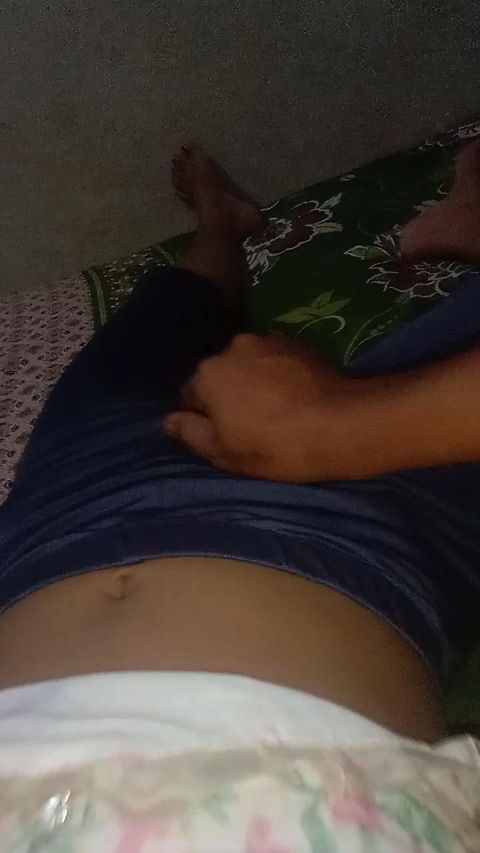 Your Stepsister's Behavior When You Have Something To Do