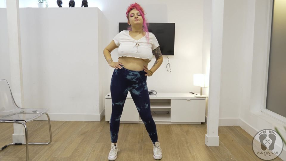 Yoga Training Warmup Jumping Jacks Skipping Rope Big Tits