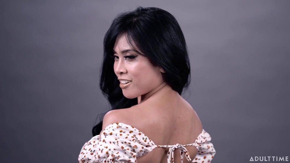 Girlsway - Serene Siren Gushes Over Ember Snow's Energy & They Share Their First Lesbian Encounter
