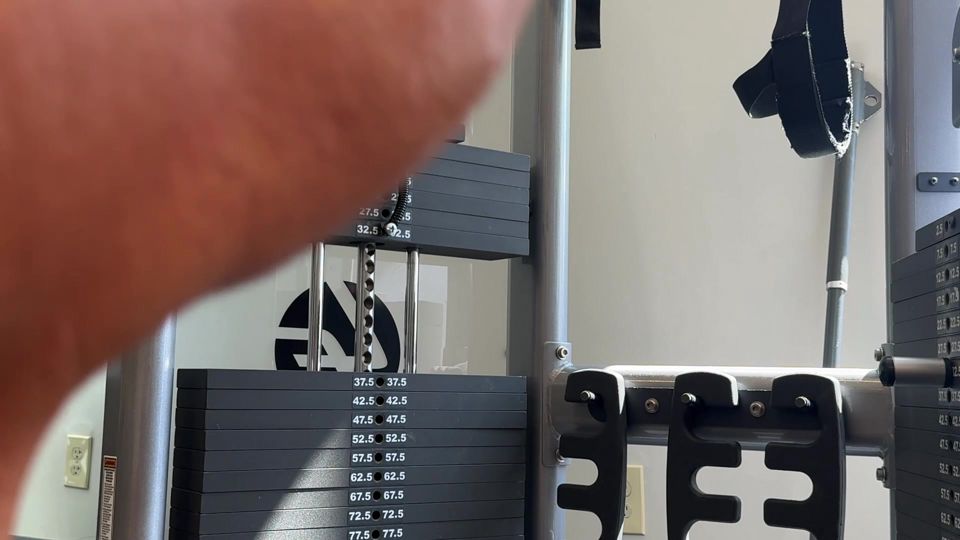 Goddess Kandy's Shrunken Gym Voyeur Gets Consumed