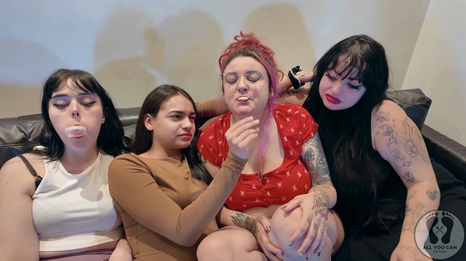 Four Girls Lollipop Chewing Gum Fetish Kissing Licking
