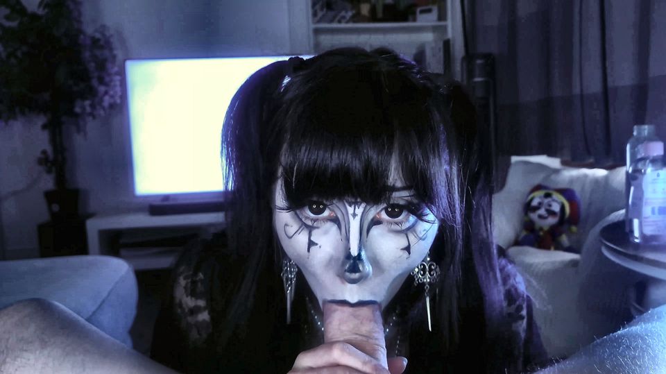 Goth mommy Step Sister twerks her big ass for me