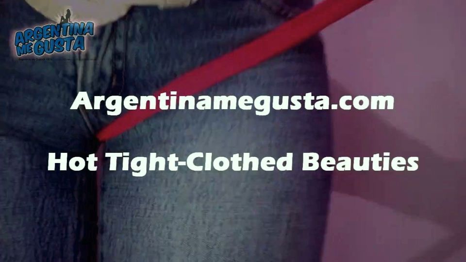 Amazing Round Ass in Tight Jeans. Round Tits & Cameltoe