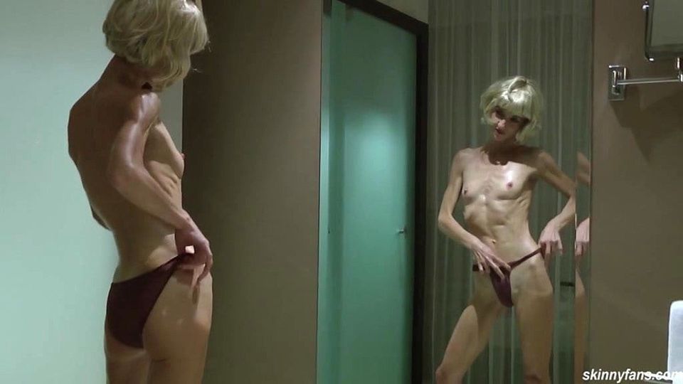 Skinny posing