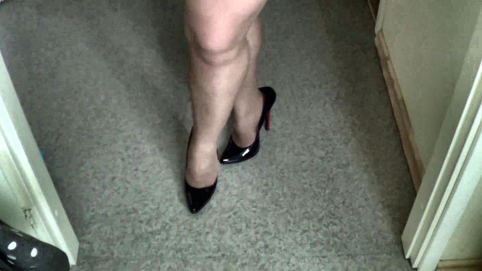 batmannu in stilettos
