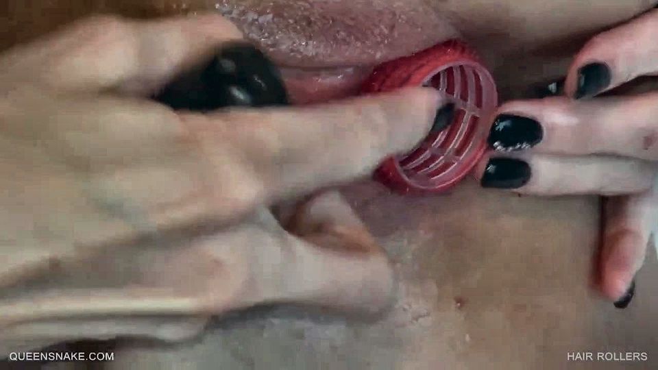 Queensnake.com - Hair Rollers 1