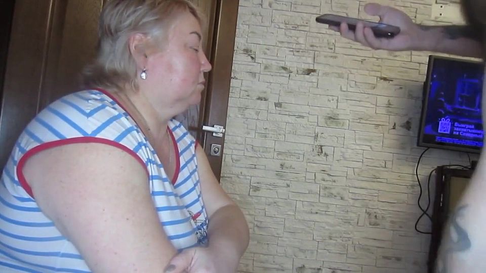 Mother-in-law sucks my cock and gives me pleasure