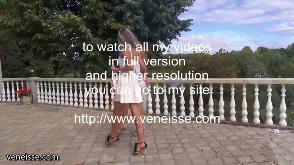 veneisse walk outdoor without panties lesbian double fisting