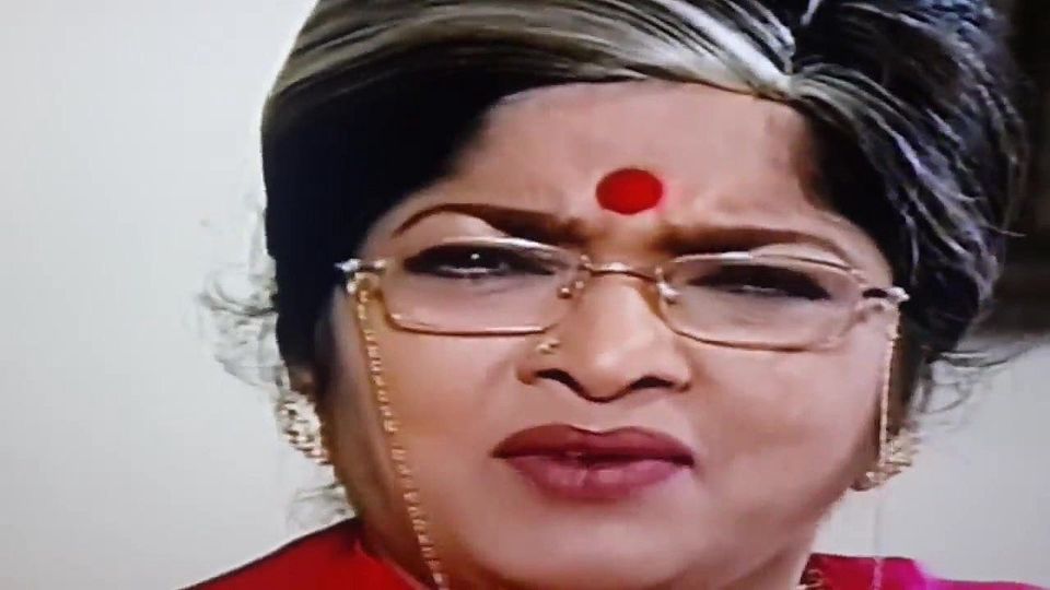 parvathi aunty hottt ahhh...
