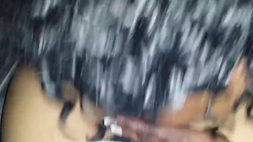 bbw gives handjob blowjob in car