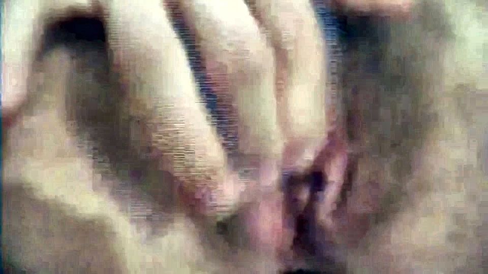 Cumshots on ex-gf's pussies (some hairy and creampie)
