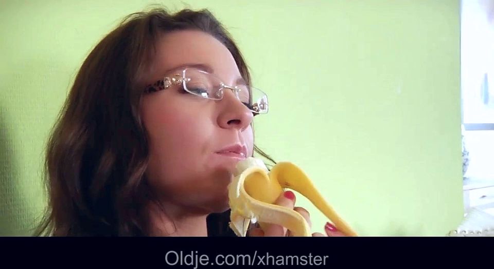 Old butler fucking his young capricious mistress