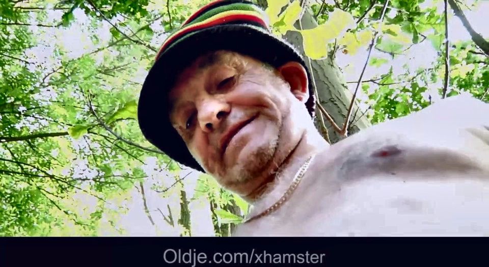 Old hippie man bangs a cutie young girl in the woods