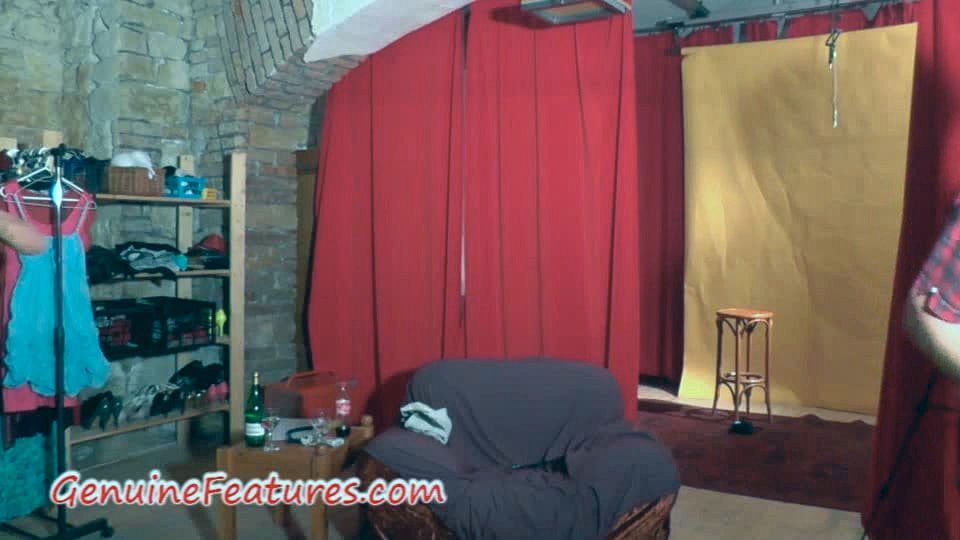 Two horny couples in one backstage clip