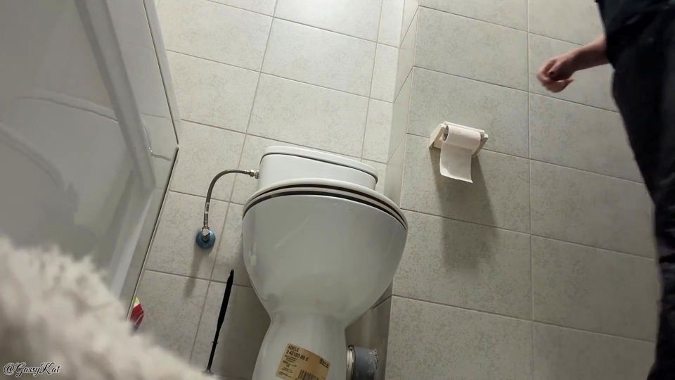Crazy Toilet Farts in Black! Nipple Pops