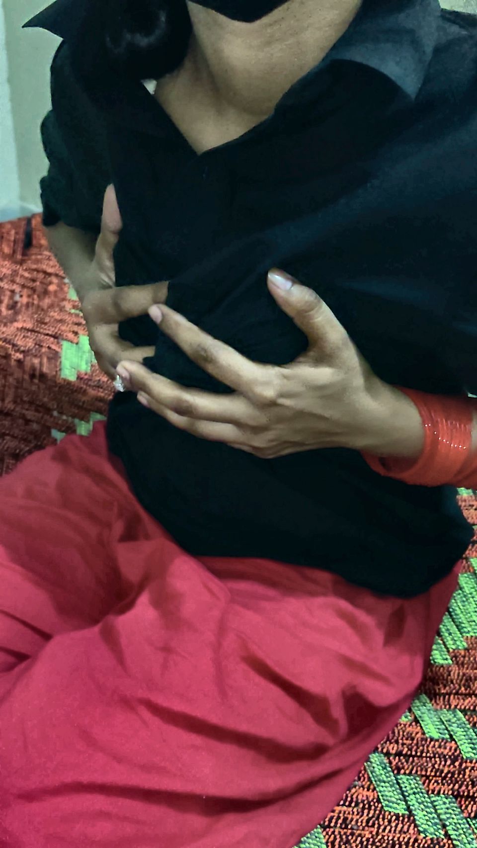 Desi girl showing her boobs full sexy