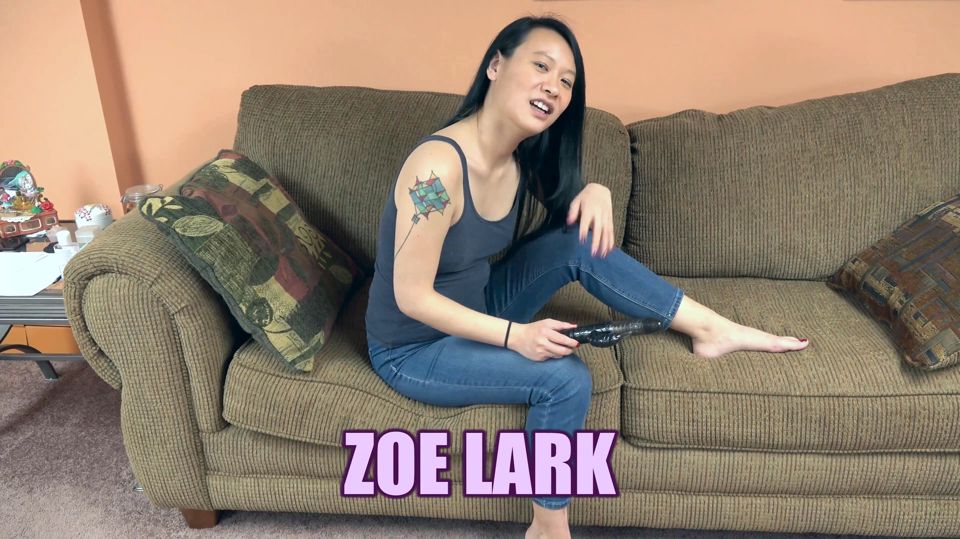 Chinese cutie Zoe Lark strips off her jeans to fuck her twat