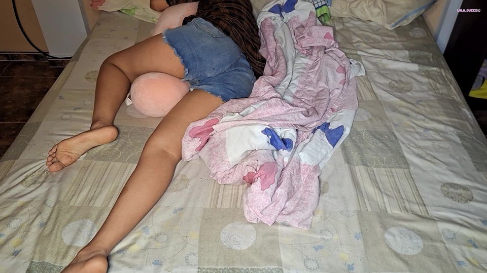 sharing bed with sptep sister bitch