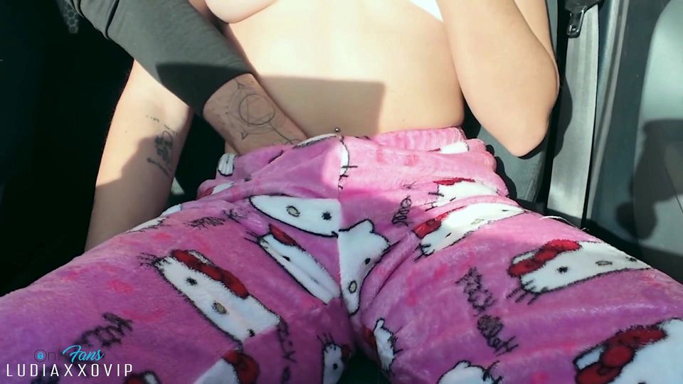Driving My Stepdaughter to College! Innocent Stepdaughter Fingering Taboo
